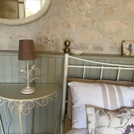 L'ecurie - Stunning Spacious With Shared Pool Ferienhaus