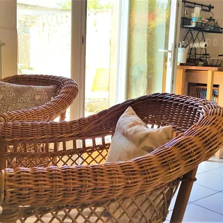 L'ecurie - Stunning Spacious With Shared Pool Ferienhaus